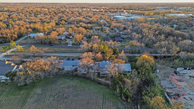 416 Depot ST, Elgin, TX 78621