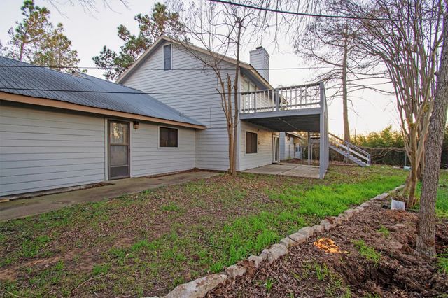 416 Depot ST, Elgin, TX 78621