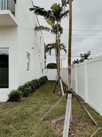 480 NW 27th Avenue, Pompano Beach, FL 33069