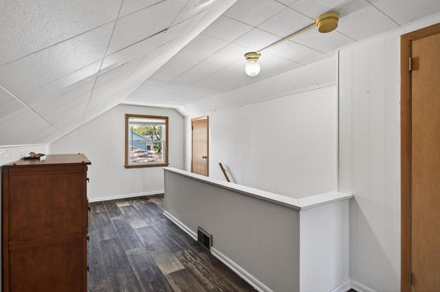 1700 Cottage Avenue E, Saint Paul, MN 55106