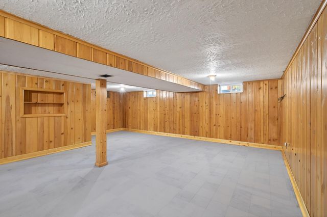 1700 Cottage Avenue E, Saint Paul, MN 55106