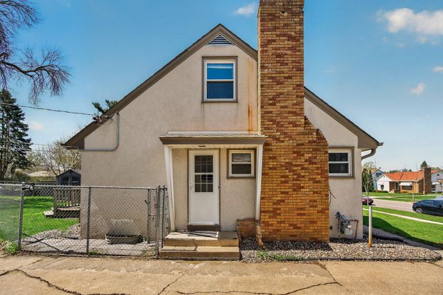 1700 Cottage Avenue E, Saint Paul, MN 55106