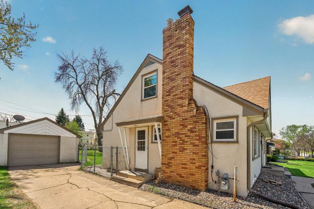 1700 Cottage Avenue E, Saint Paul, MN 55106