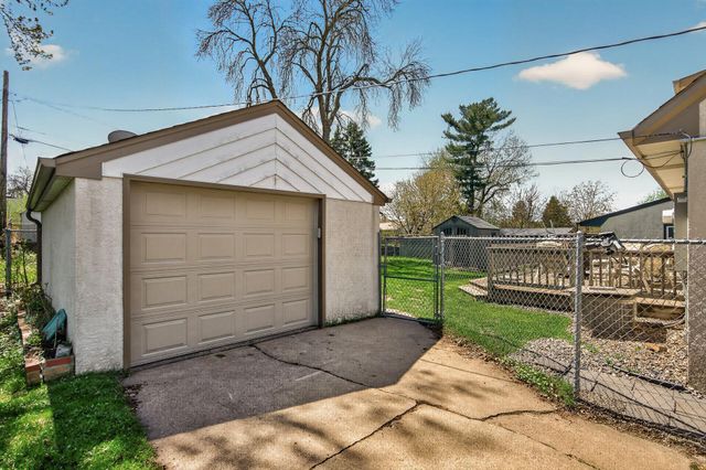 1700 Cottage Avenue E, Saint Paul, MN 55106