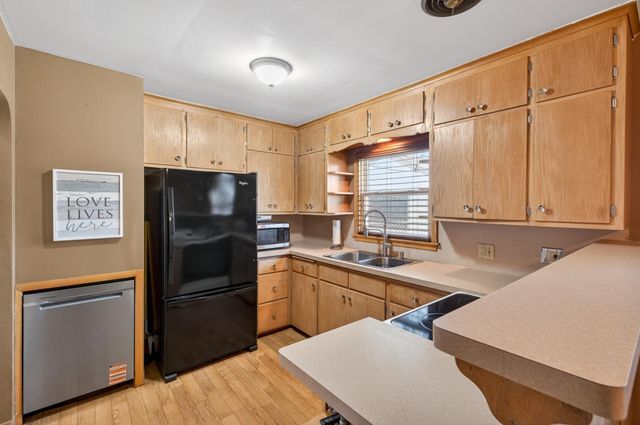 1700 Cottage Avenue E, Saint Paul, MN 55106