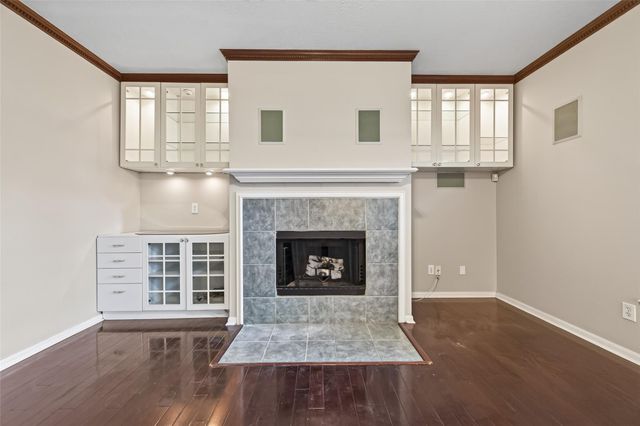 66 N Delta Mill Circle, Conroe, TX 77385