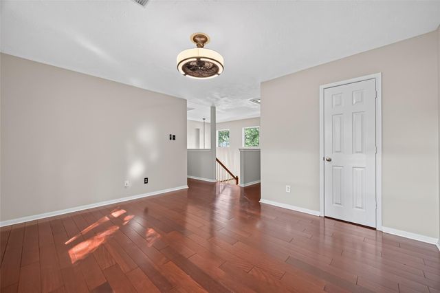 66 N Delta Mill Circle, Conroe, TX 77385