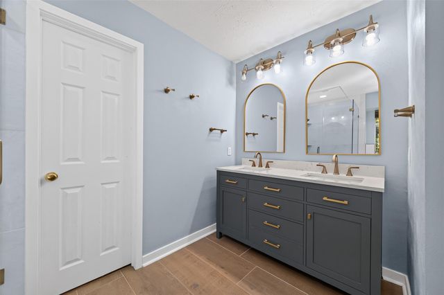 66 N Delta Mill Circle, Conroe, TX 77385