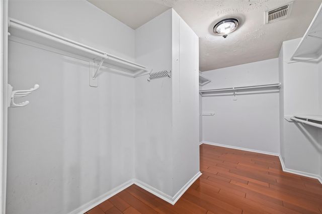 66 N Delta Mill Circle, Conroe, TX 77385