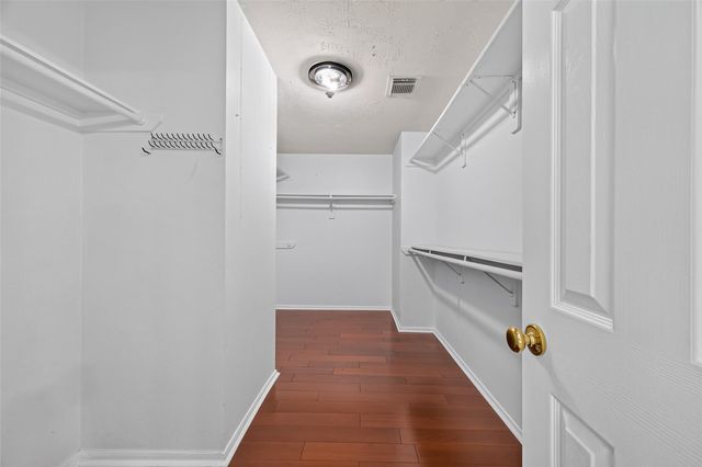 66 N Delta Mill Circle, Conroe, TX 77385