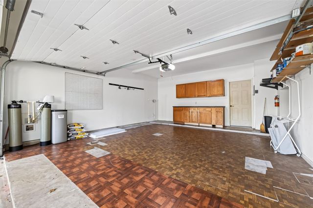 66 N Delta Mill Circle, Conroe, TX 77385