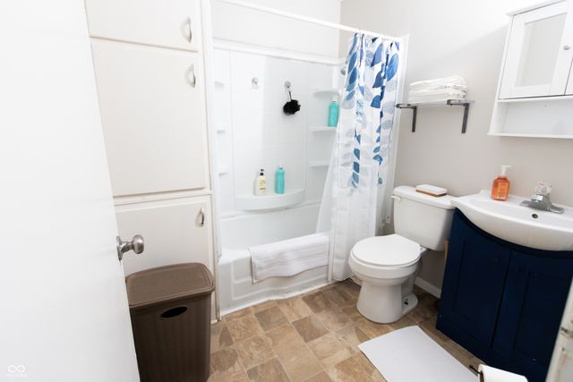 5310 E 16th Street, Indianapolis, IN 46218