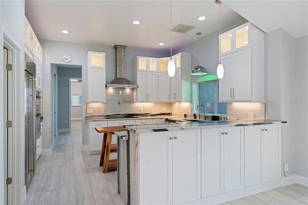 Image 15 of property listing at 4931 DORA DRIVE, Mount Dora, FL 32757