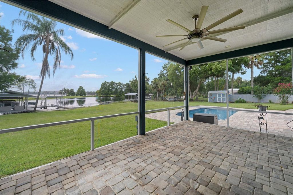 Image 61 of property listing at 4931 DORA DRIVE, Mount Dora, FL 32757