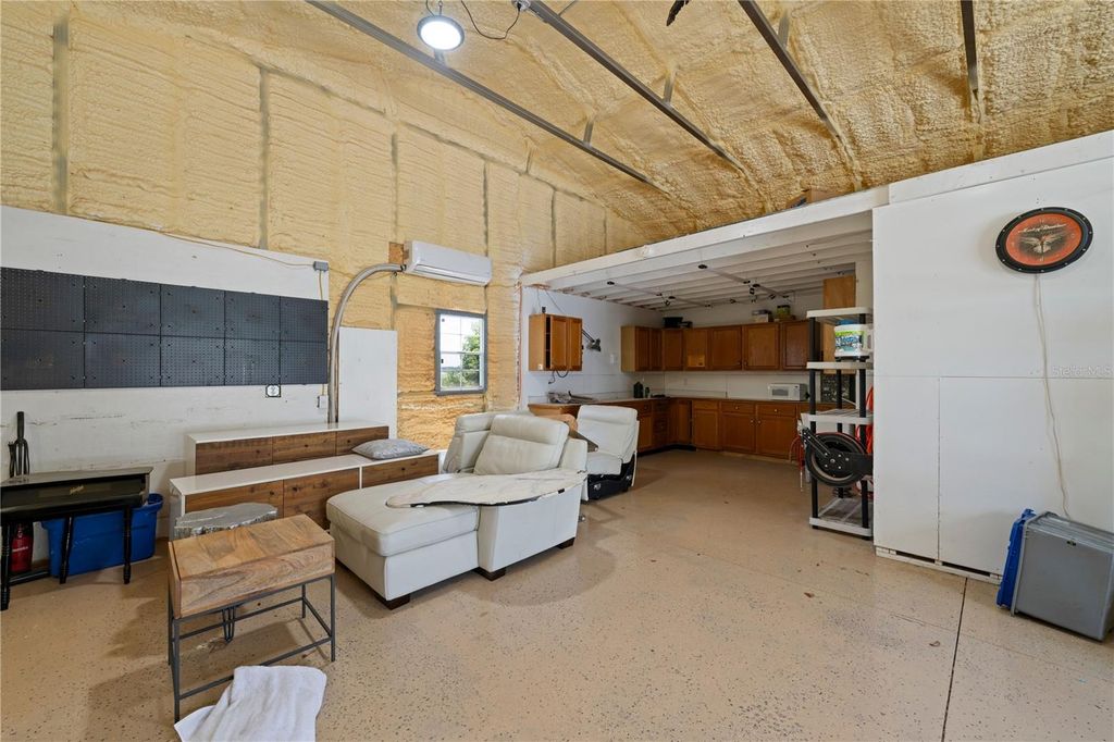 Image 69 of property listing at 4931 DORA DRIVE, Mount Dora, FL 32757