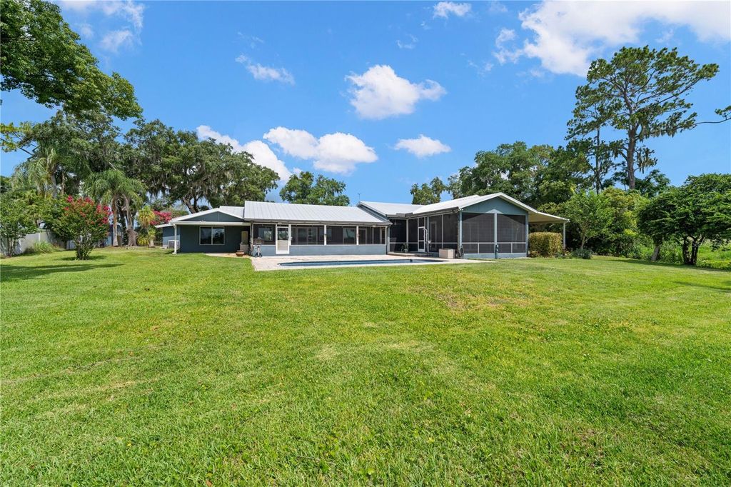 Image 77 of property listing at 4931 DORA DRIVE, Mount Dora, FL 32757