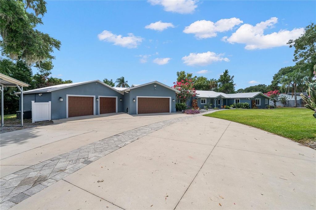 Image 86 of property listing at 4931 DORA DRIVE, Mount Dora, FL 32757