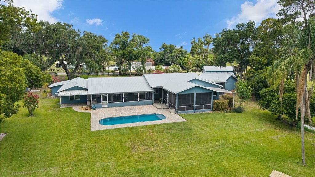 Image 90 of property listing at 4931 DORA DRIVE, Mount Dora, FL 32757