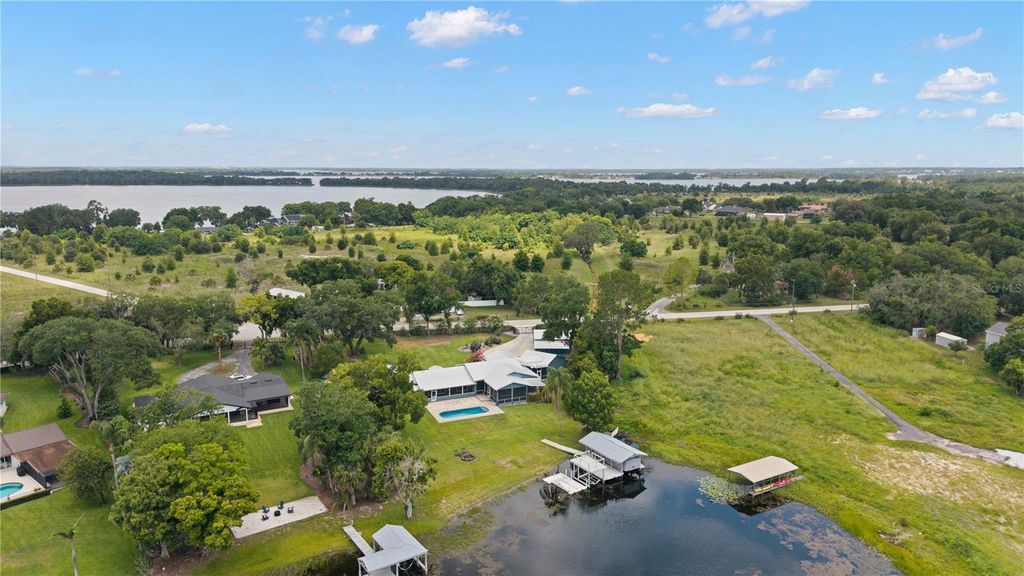 Image 96 of property listing at 4931 DORA DRIVE, Mount Dora, FL 32757