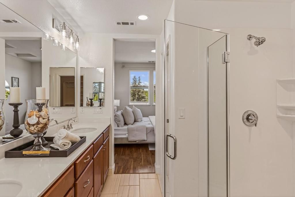 Image 10 of property listing at 391 Charles Morris Terrace, Sunnyvale, CA 94085