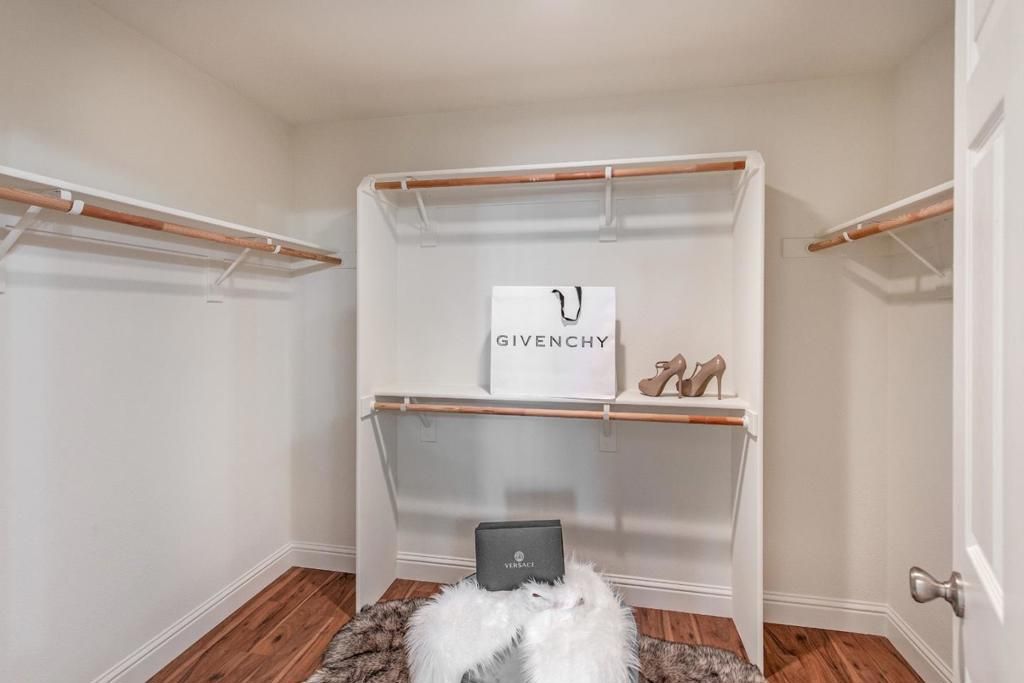 Image 16 of property listing at 391 Charles Morris Terrace, Sunnyvale, CA 94085