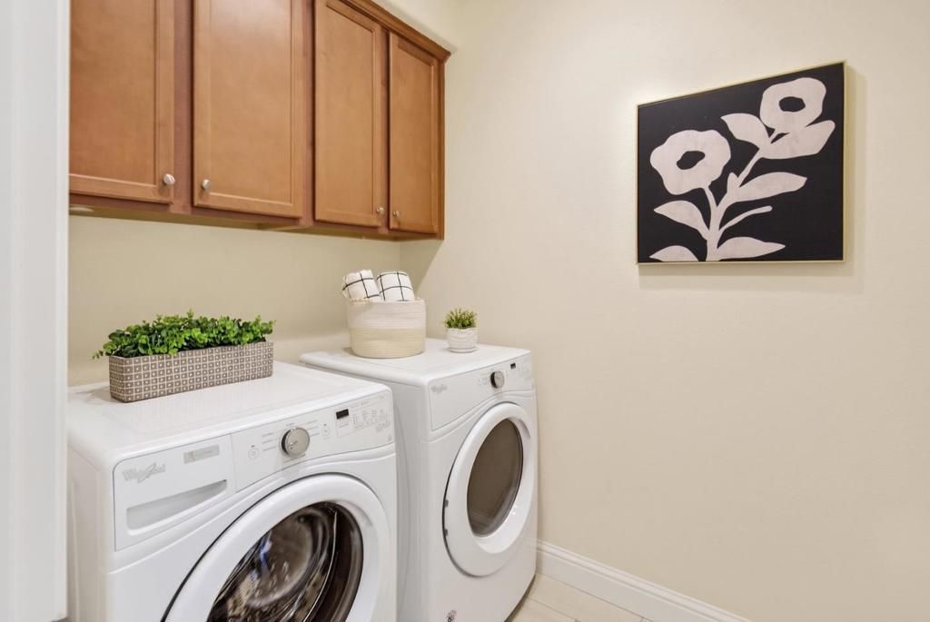 Image 21 of property listing at 391 Charles Morris Terrace, Sunnyvale, CA 94085