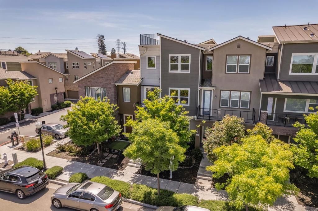 Image 26 of property listing at 391 Charles Morris Terrace, Sunnyvale, CA 94085