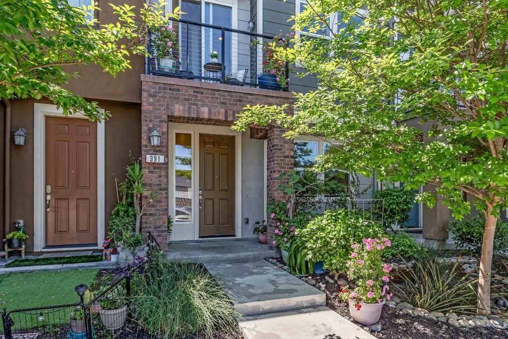 Image 3 of property listing at 391 Charles Morris Terrace, Sunnyvale, CA 94085