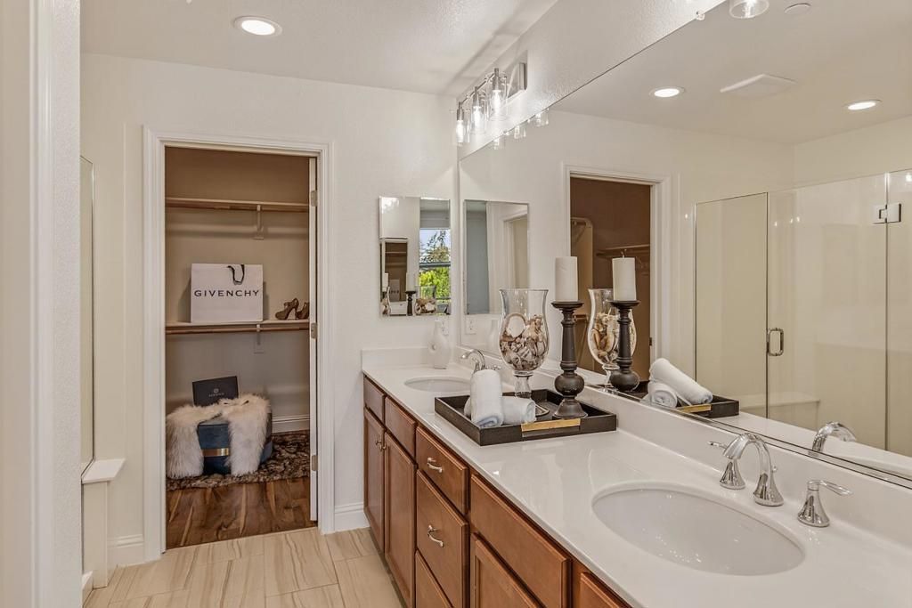 Image 9 of property listing at 391 Charles Morris Terrace, Sunnyvale, CA 94085