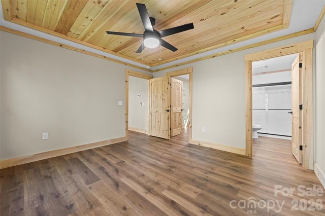 212 Brigsy Lane, Whittier, NC 28789
