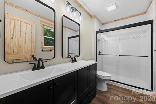 212 Brigsy Lane, Whittier, NC 28789