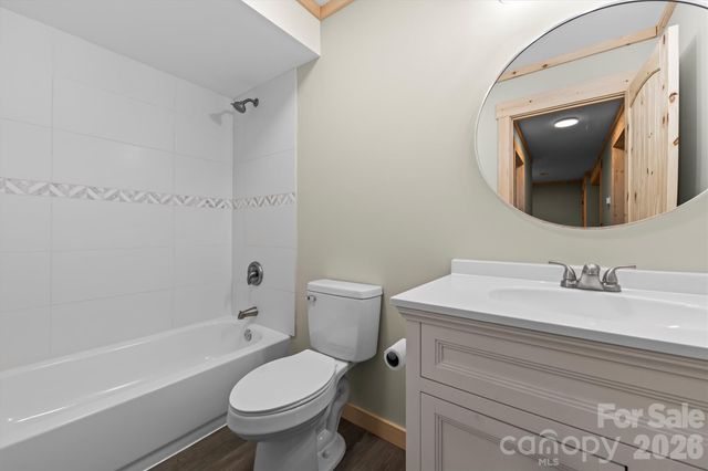 212 Brigsy Lane, Whittier, NC 28789