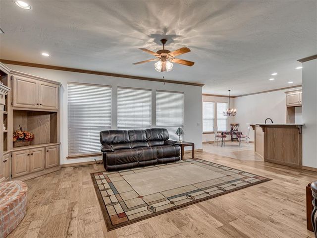 1240 Penny Lane, El Reno, OK 73036