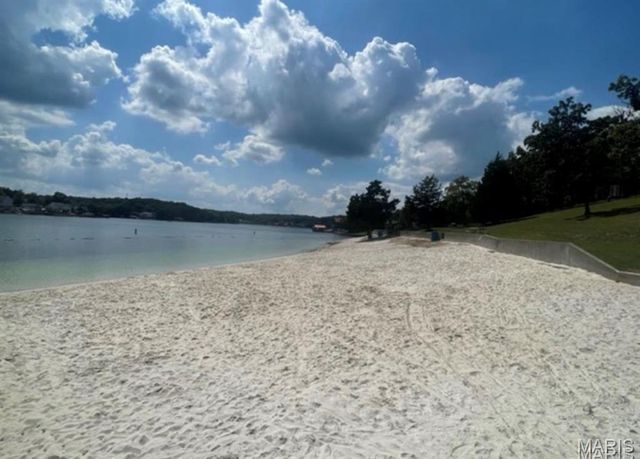 6110 Shenandoah Drive, Hillsboro, MO 63050