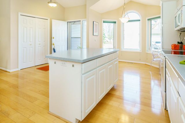 9125 Medley Circle, Golden Valley, MN 55427