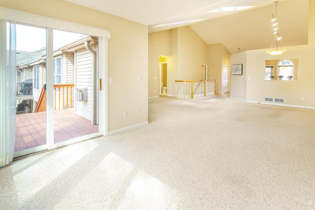 9125 Medley Circle, Golden Valley, MN 55427