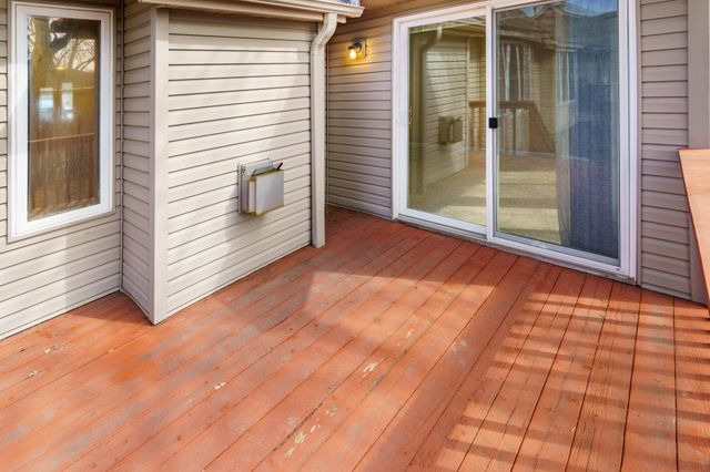 9125 Medley Circle, Golden Valley, MN 55427