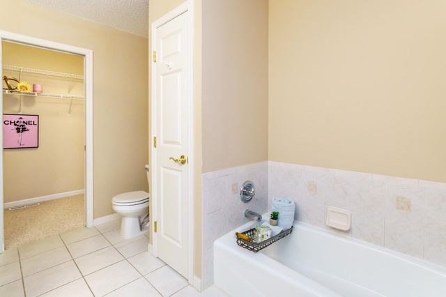 9125 Medley Circle, Golden Valley, MN 55427