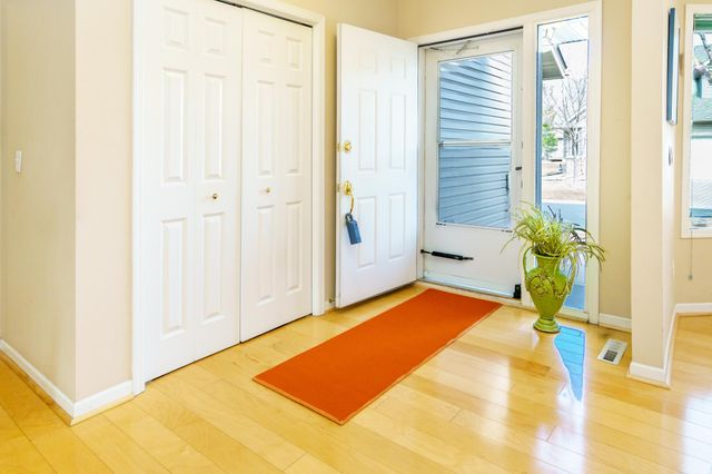 9125 Medley Circle, Golden Valley, MN 55427