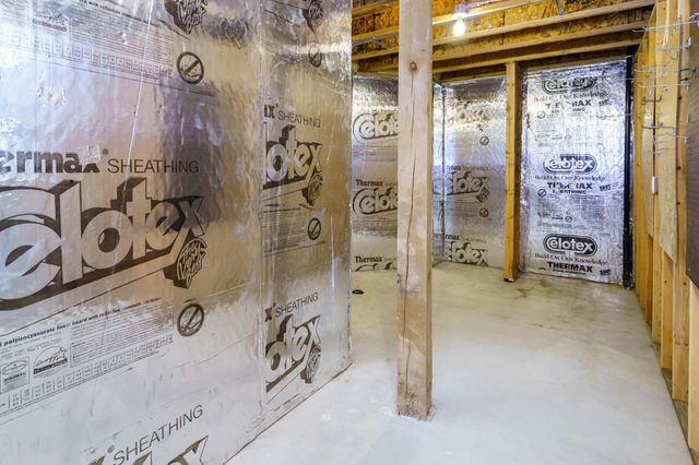 9125 Medley Circle, Golden Valley, MN 55427