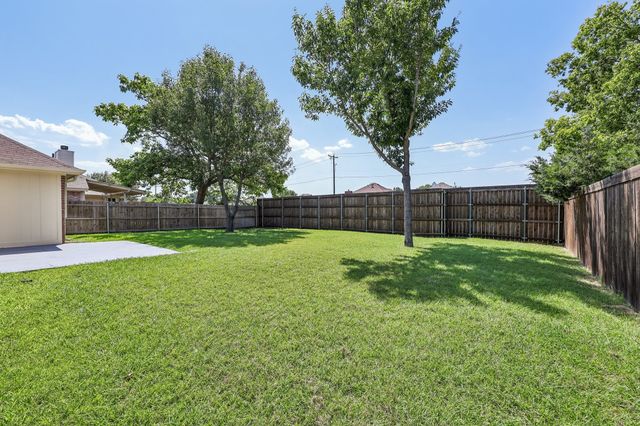 2601 Dandelion Lane, Rowlett, TX 75089