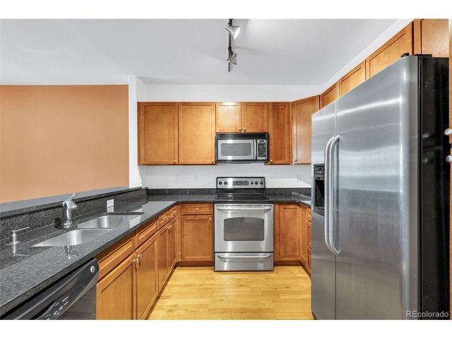 9079 E Panorama Cir 313, Englewood, CO 80112