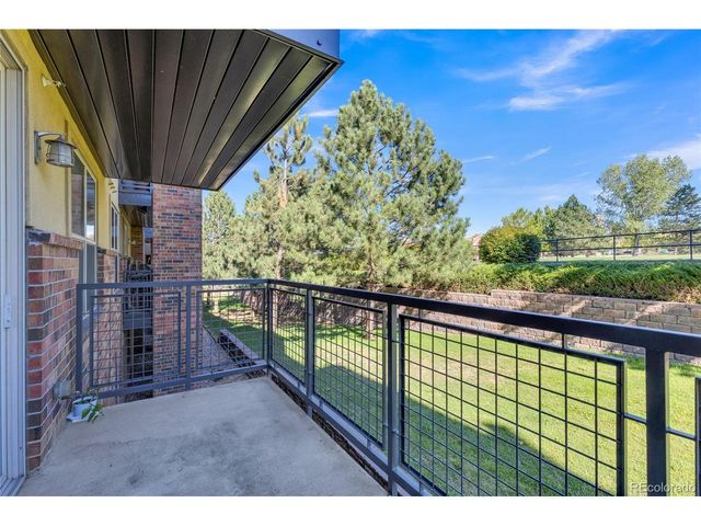 9079 E Panorama Cir 313, Englewood, CO 80112