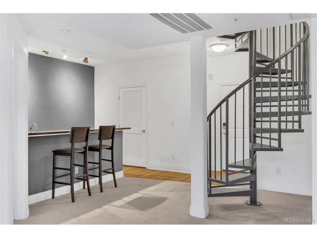 9079 E Panorama Cir 313, Englewood, CO 80112