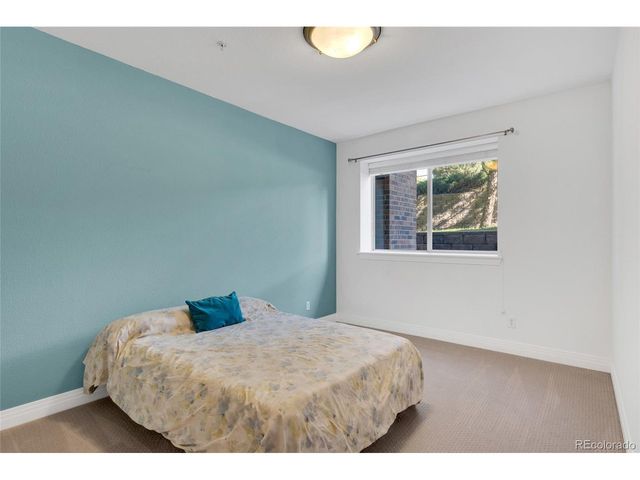 9079 E Panorama Cir 313, Englewood, CO 80112