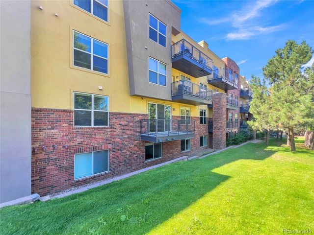 9079 E Panorama Cir 313, Englewood, CO 80112