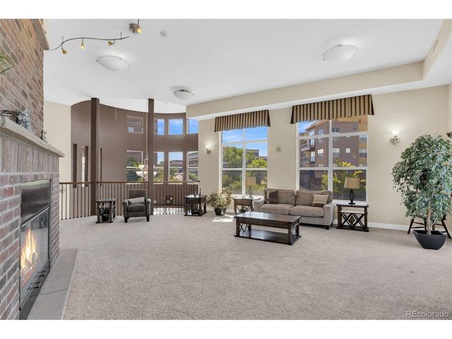 9079 E Panorama Cir 313, Englewood, CO 80112