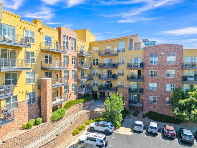 9079 E Panorama Cir 313, Englewood, CO 80112