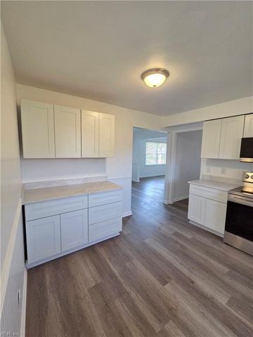 5629 Hearth DR, Virginia Beach, VA 23464