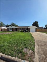 5629 Hearth DR, Virginia Beach, VA 23464